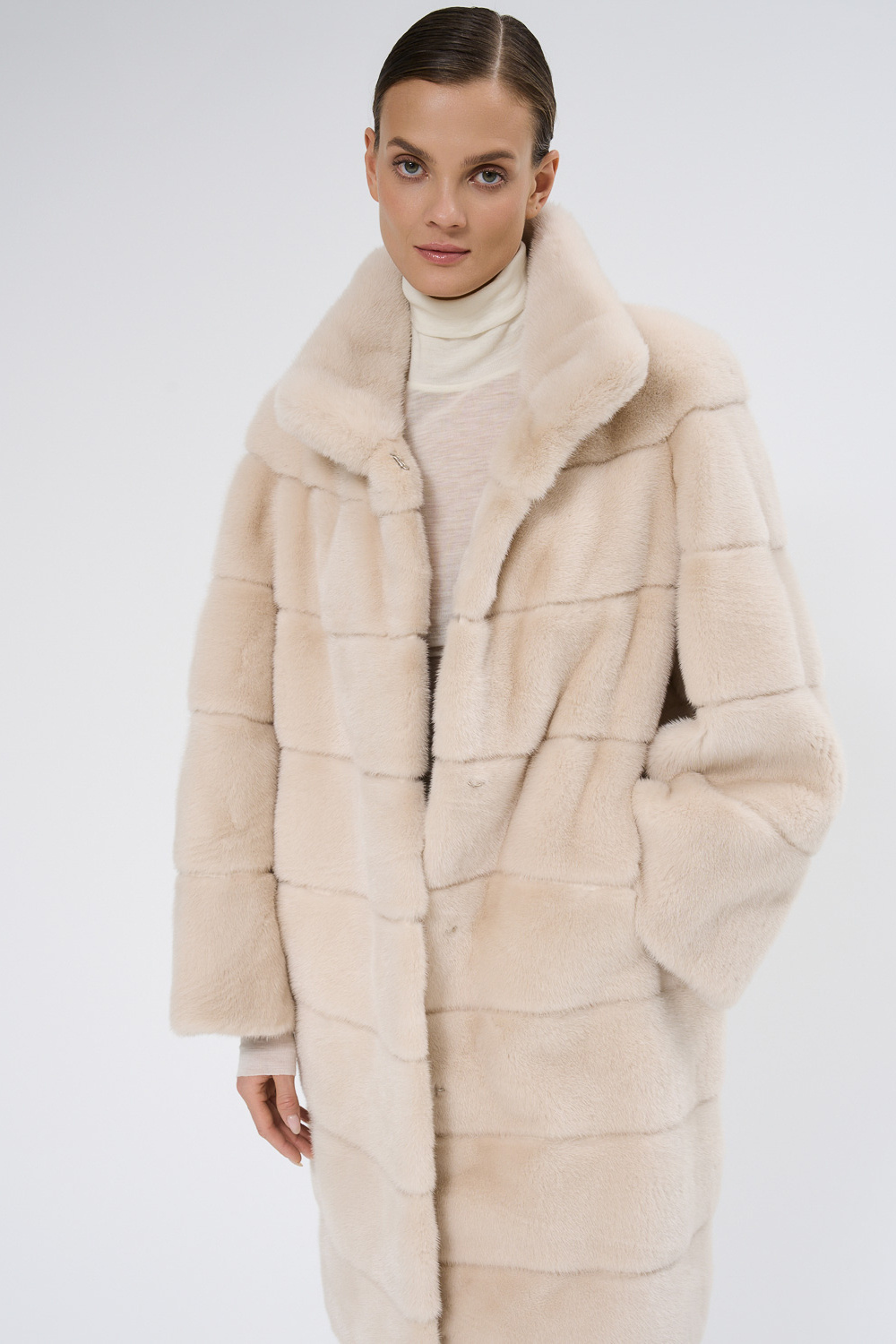 Шуба из аукционного меха норки Saga Furs Vericci 795523003