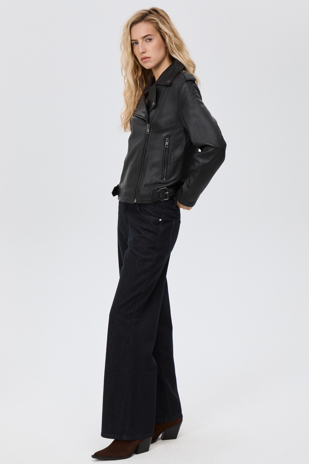 Косуха из натуральной кожи 19990 рублей