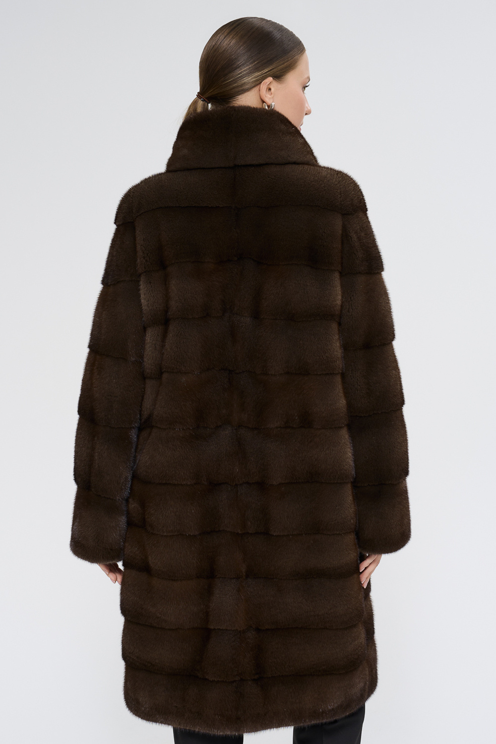 Купить Шуба из аукционного меха норки Saga Furs
