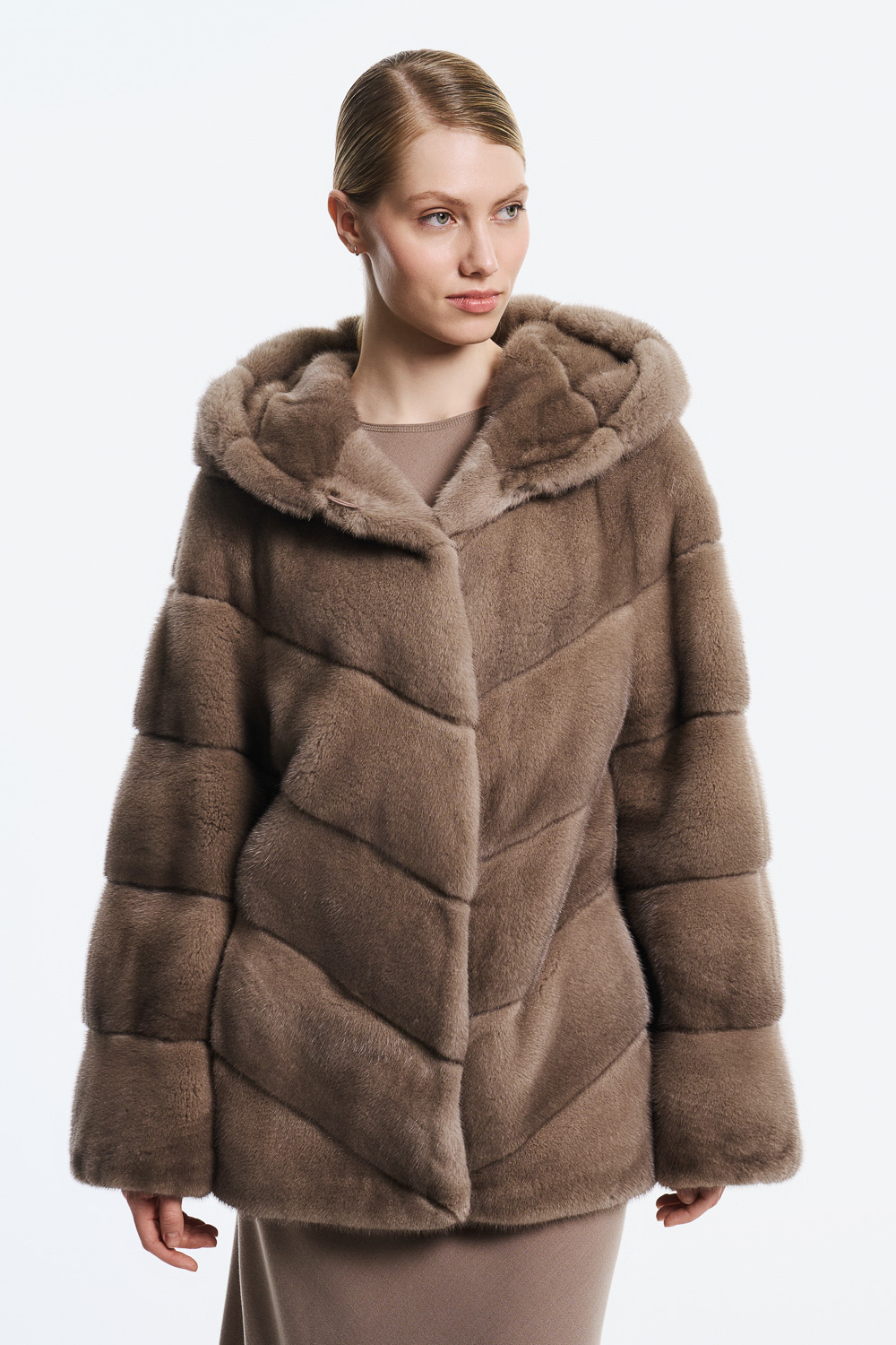 Шуба из аукционного меха норки Kopenhagen Fur Burgundy Снежная Королева 767382003 Серый
