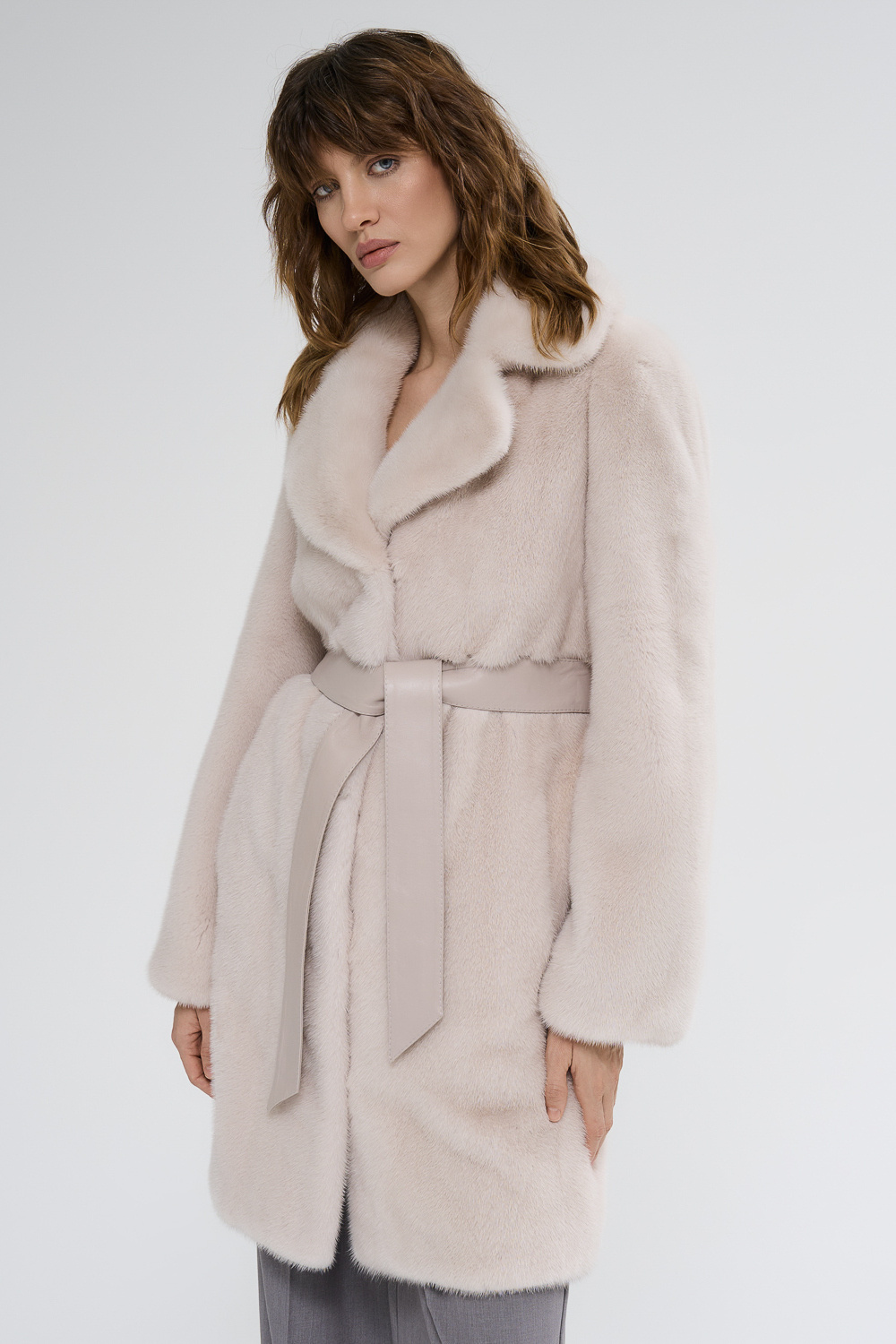 Шуба из аукционного меха норки Kopenhagen Fur Burgundy 549990 рублей
