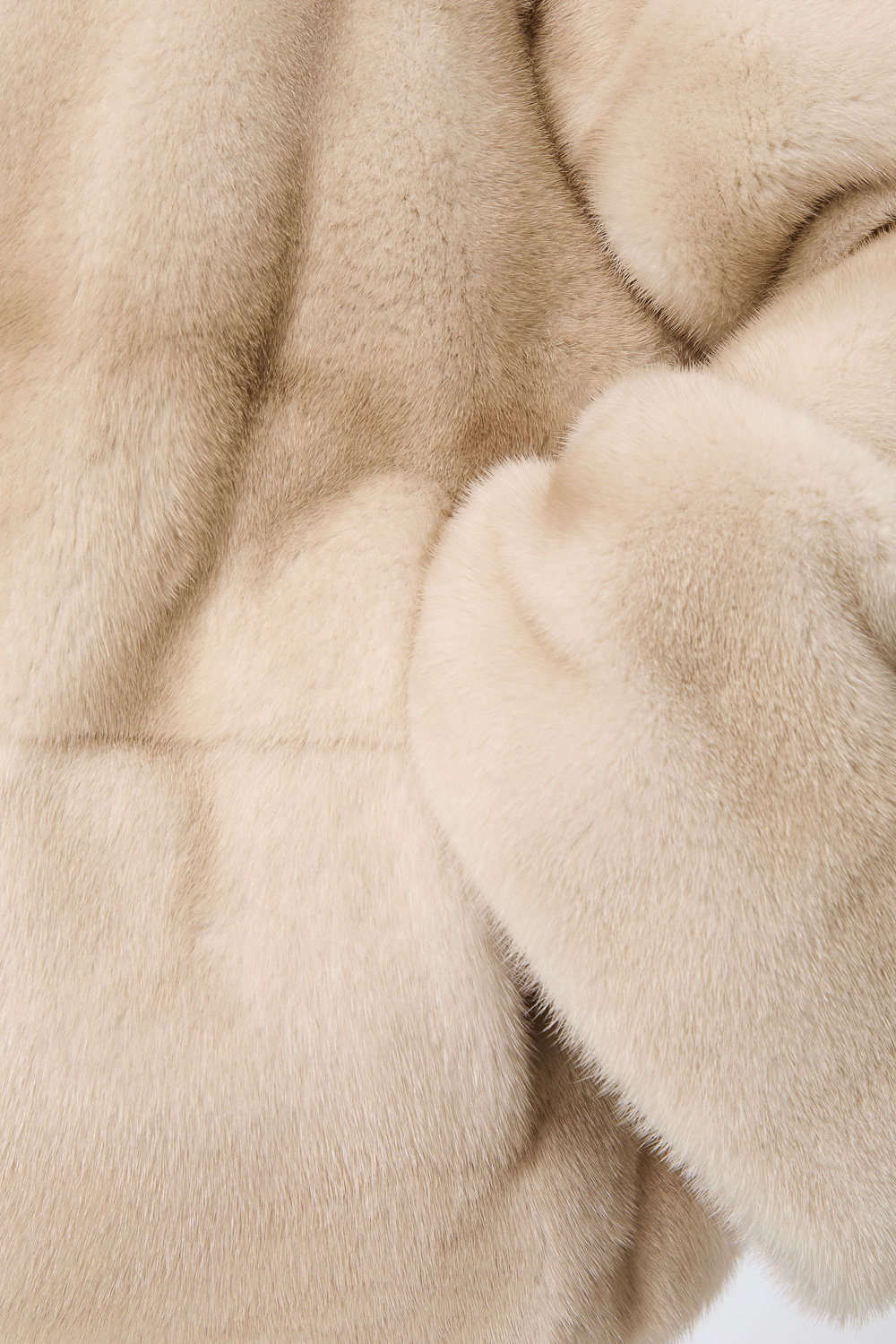 Шуба из аукционного меха норки Kopenhagen Fur Burgundy Снежная Королева