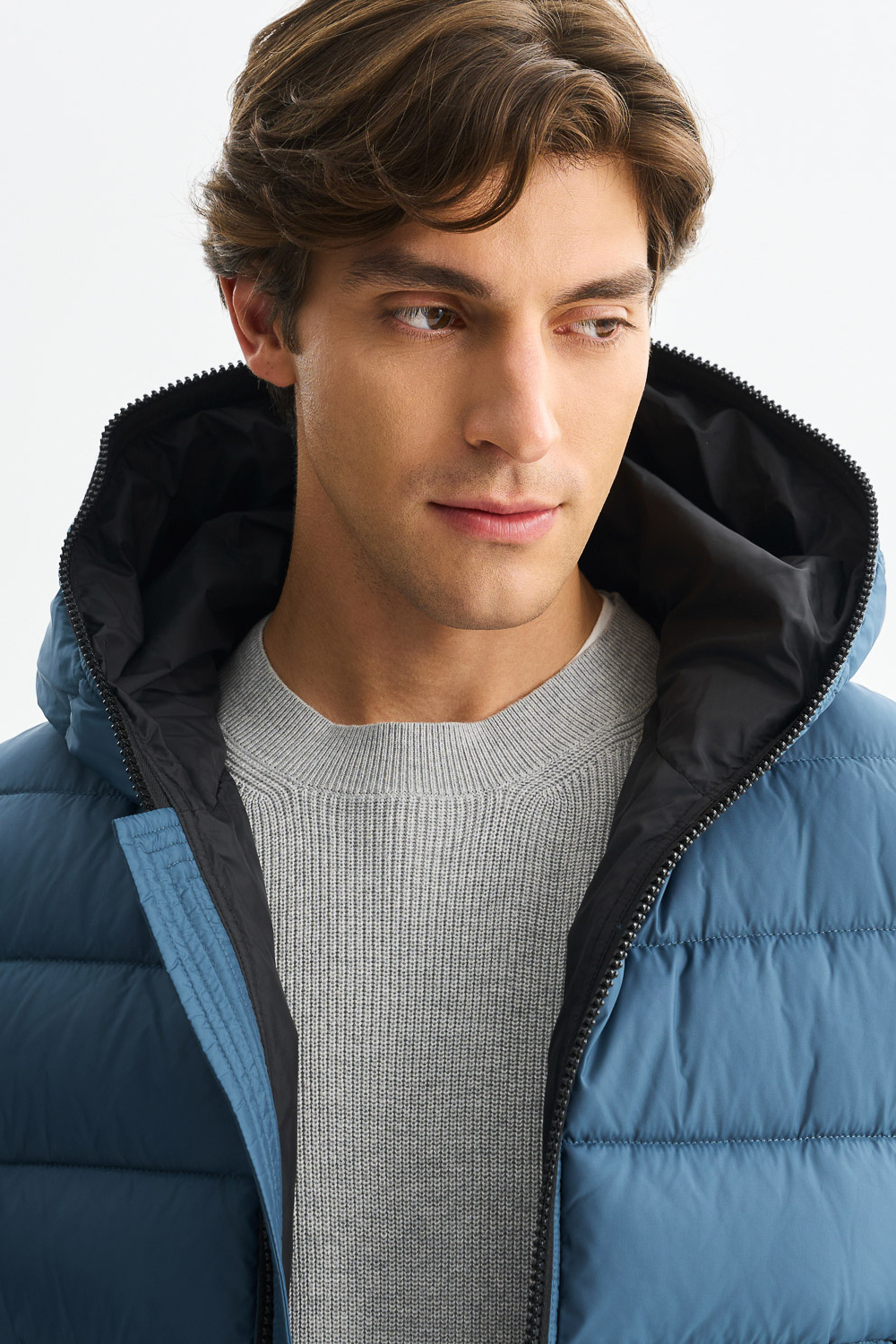 Зимняя куртка с капюшоном