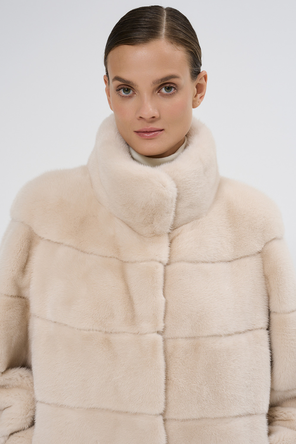 Шуба из аукционного меха норки Saga Furs Состав