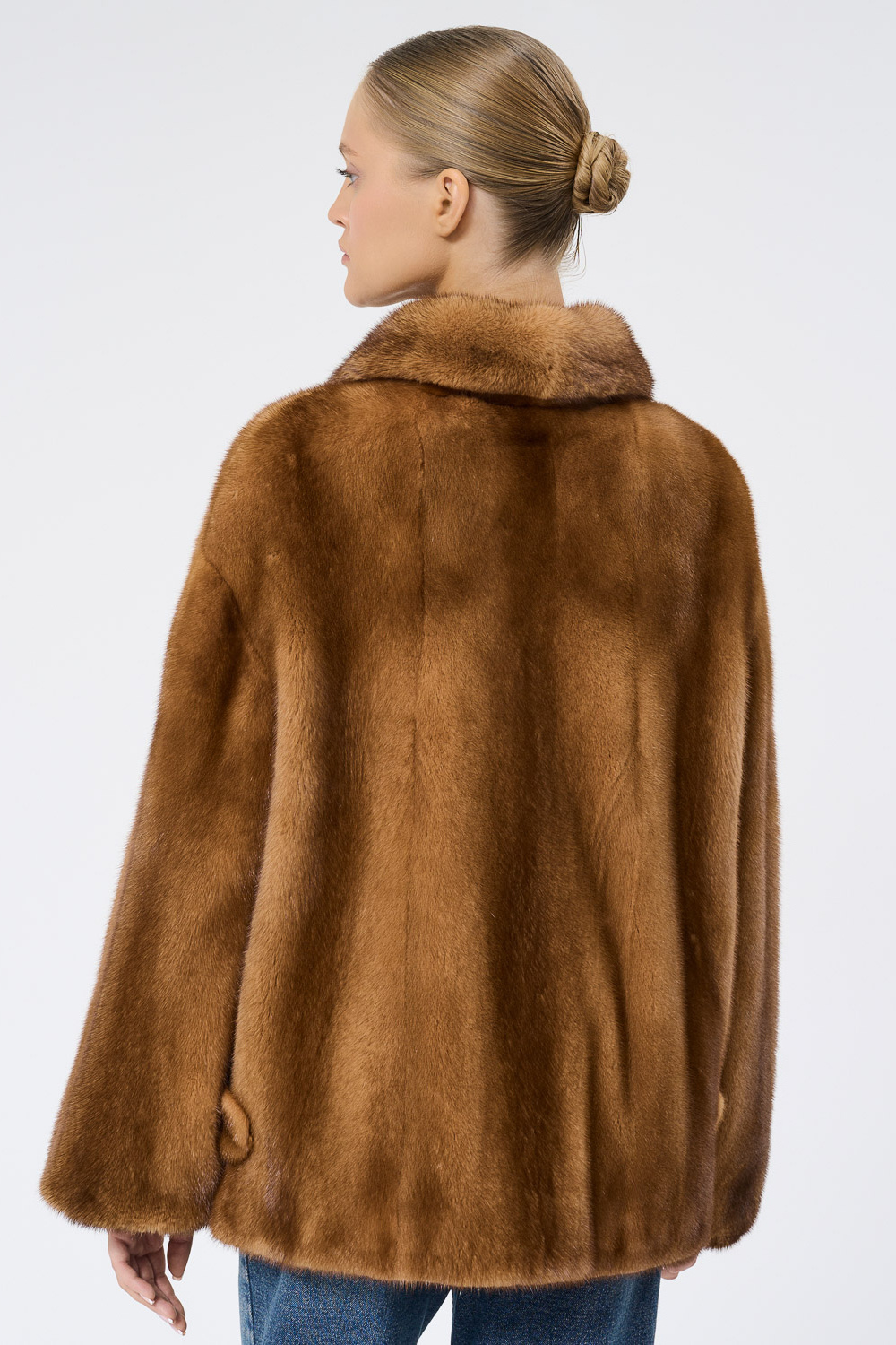 Купить Шуба из аукционного меха норки Saga Furs