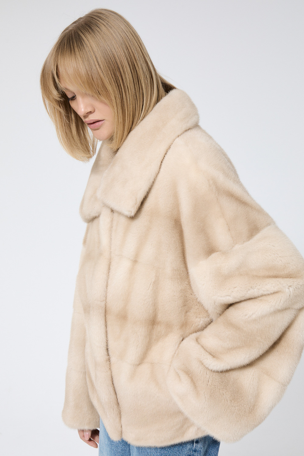 Шуба из аукционного меха норки Kopenhagen Fur Burgundy 449990 рублей