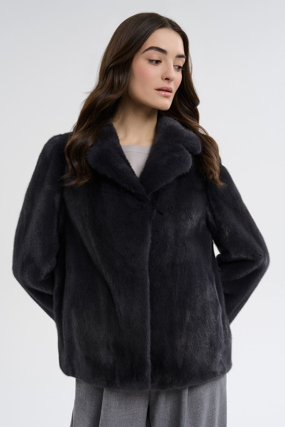 Шуба из аукционного меха норки Saga Furs Vericci 795525003 Серый