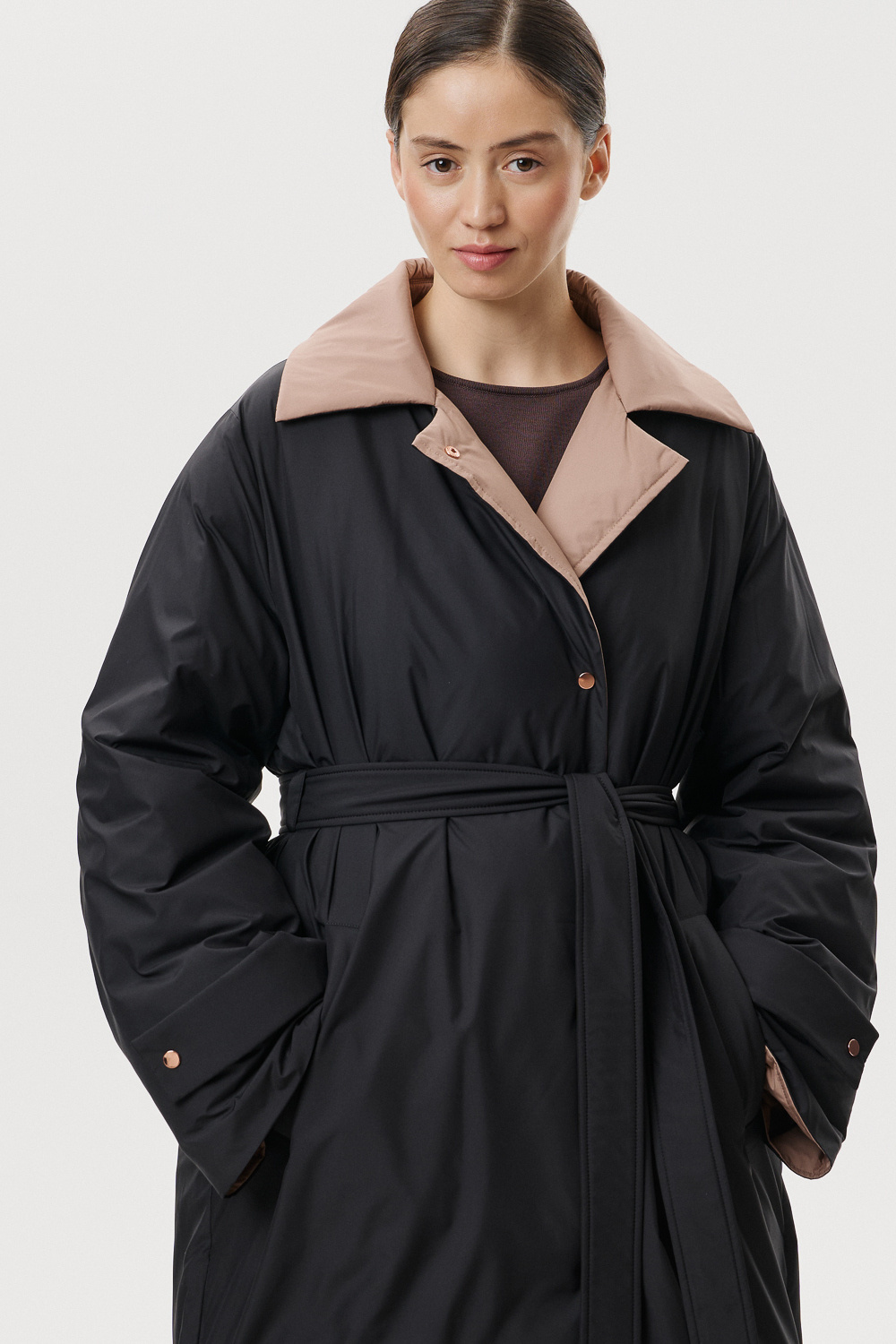 Зимнее пальто с капюшоном
