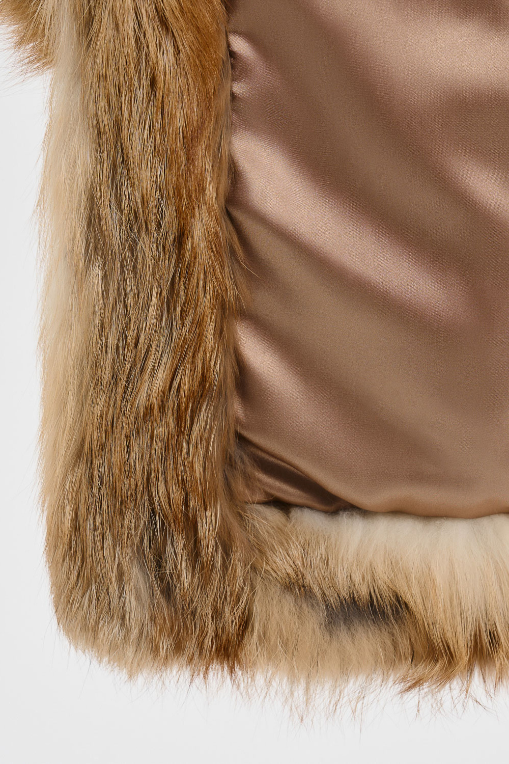 Шуба из меха лисы Fur_avenue