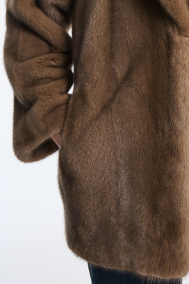 Шуба из аукционного меха норки Saga Furs Estel
