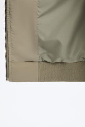 Бомбер Состав