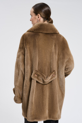 Купить Шуба из аукционного меха норки Saga Furs