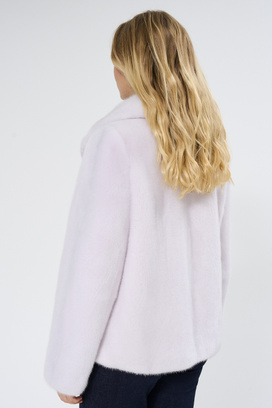 Шуба из аукционного меха норки Saga Furs 349990 рублей