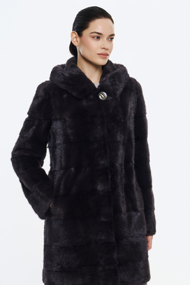Норковая шуба с капюшоном 334990 рублей
